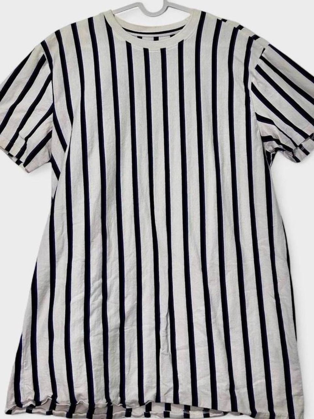 Black purple and white vertical striped crewneck tee